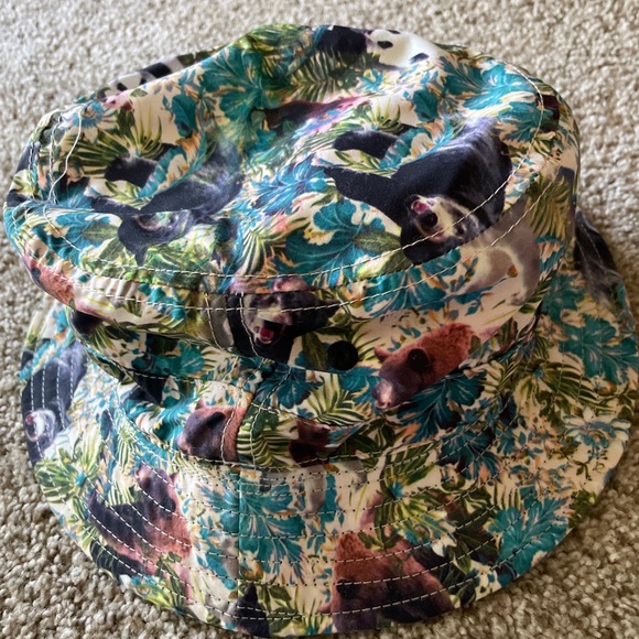 Original Chuck Bucket Hat - Zoo Design - NWT - Multicolor - GREAT CONDITION - Picture 3 of 5